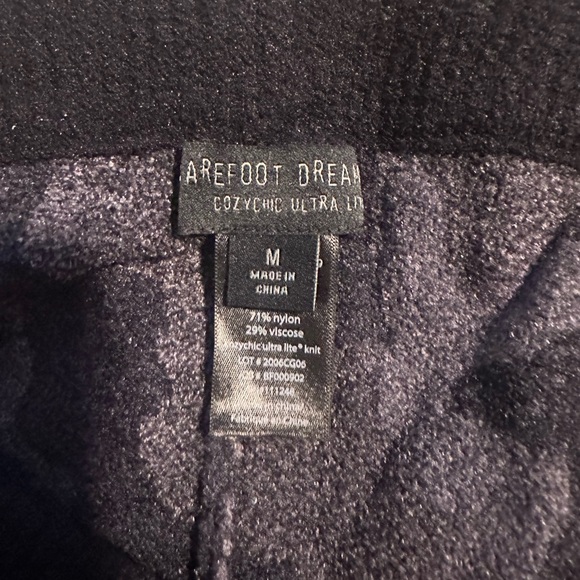 Barefoot dreams set - Picture 3 of 3